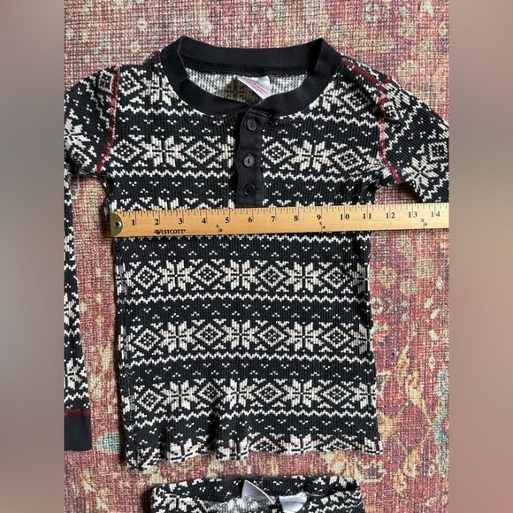 Hanna Andersson US 8 Kids thermal black and white snowflake pajama set - Picture 4 of 9